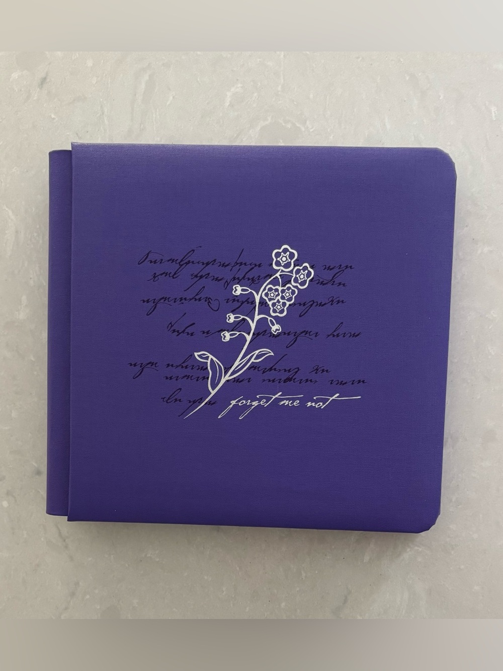 Creative Memories 7X7 “Forget Me Not” Triumph Album